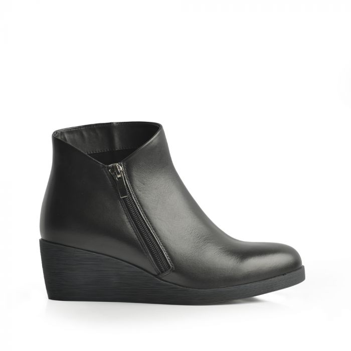 Green cross outlet ankle boots